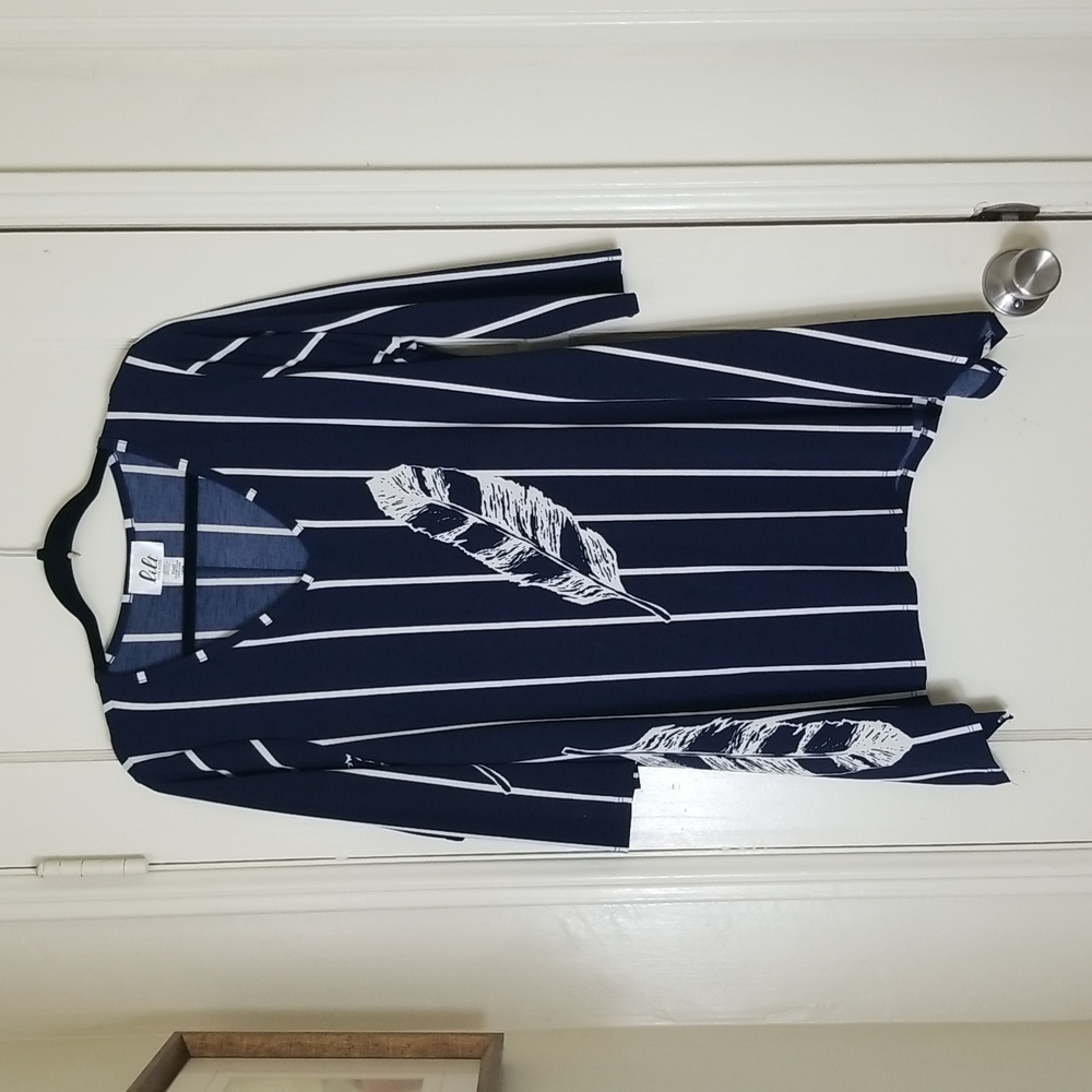 LILT large blue white stripe leaf print shark bite 3/4 sleeve blouse